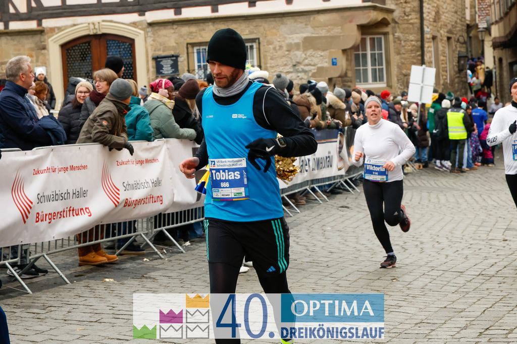 VR Bank Hauptlauf 10km | 40. Optima 3koenigslauf 2026 - Realisiert mit Pictrs.com
