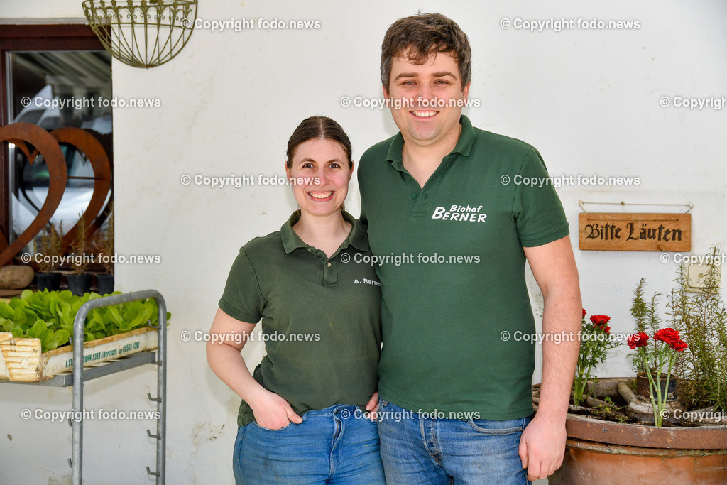 Biohof Berner_ Pupping_ 28.02.2023-33 | 28.02.2023, Pupping, AUT, Biohof Berner, im Bild Alexandra Palmetshofer und André Berner (Biobauer) 