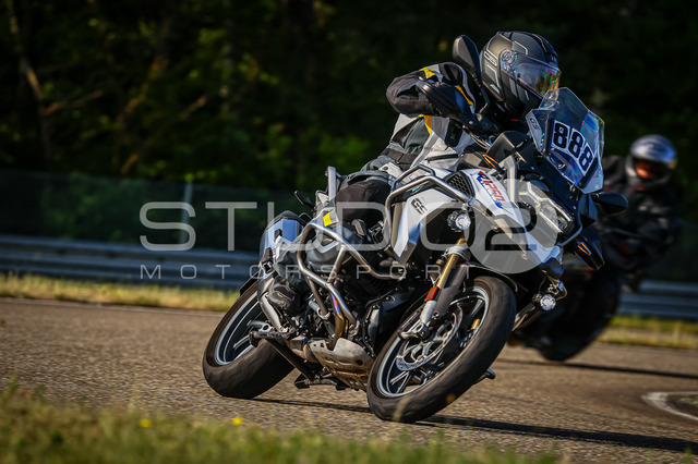 0888-260530DCB-011_888 | Deine Full-Service-Agentur für ✔️Videoproduktionen und ✔️Motorsportfotografie Jetzt Angebot anfragen!