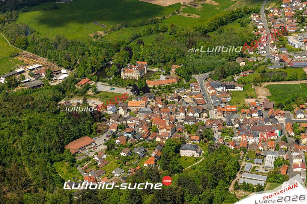 Das Luftbild der Stadt Mitwitz wurde 2022 vom Flugzeug heraus erstellt (keine Drohnen-Aufnahmen) Aufnahmehöhe ca.450 Meter- hohe Bildauflösung und Druck-Qualität. Garantiert!
