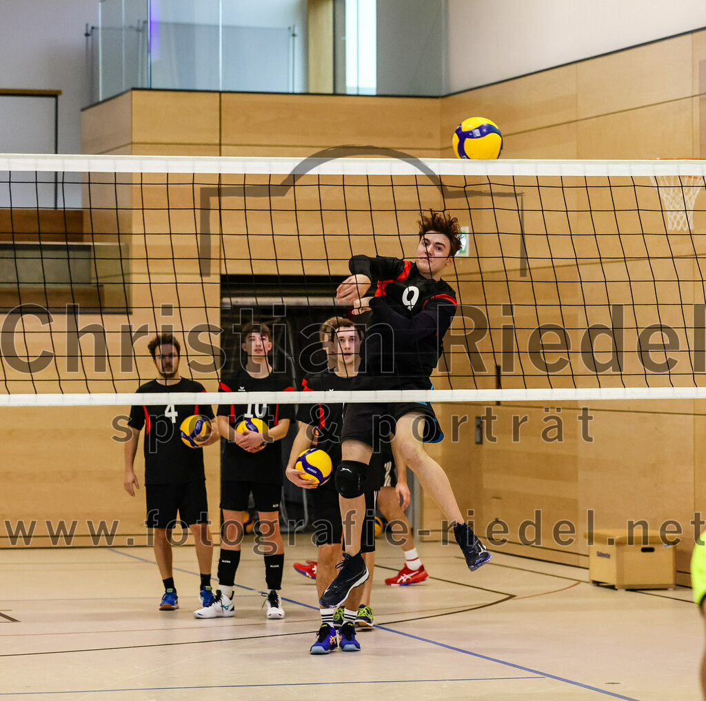 2021-11-27_029_TuS_Oberding_II_gegen_MTV_1881_Ingolstadt_III | Oberding, Deutschland, 27.11.2021:
Volleyball, Kreisliga 2021 / 2022, 5. Spieltag, TuS Oberding II gegen MTV 1881 Ingolstadt III, Endergebnis: 3:2

Hendrik Gerdes (TuS Oberding, #4), Christian Tiru (TuS Oberding, #10), Hayden Lorenz (TuS Oberding, #9)

Foto: Christian Riedel / fotografie-riedel.net