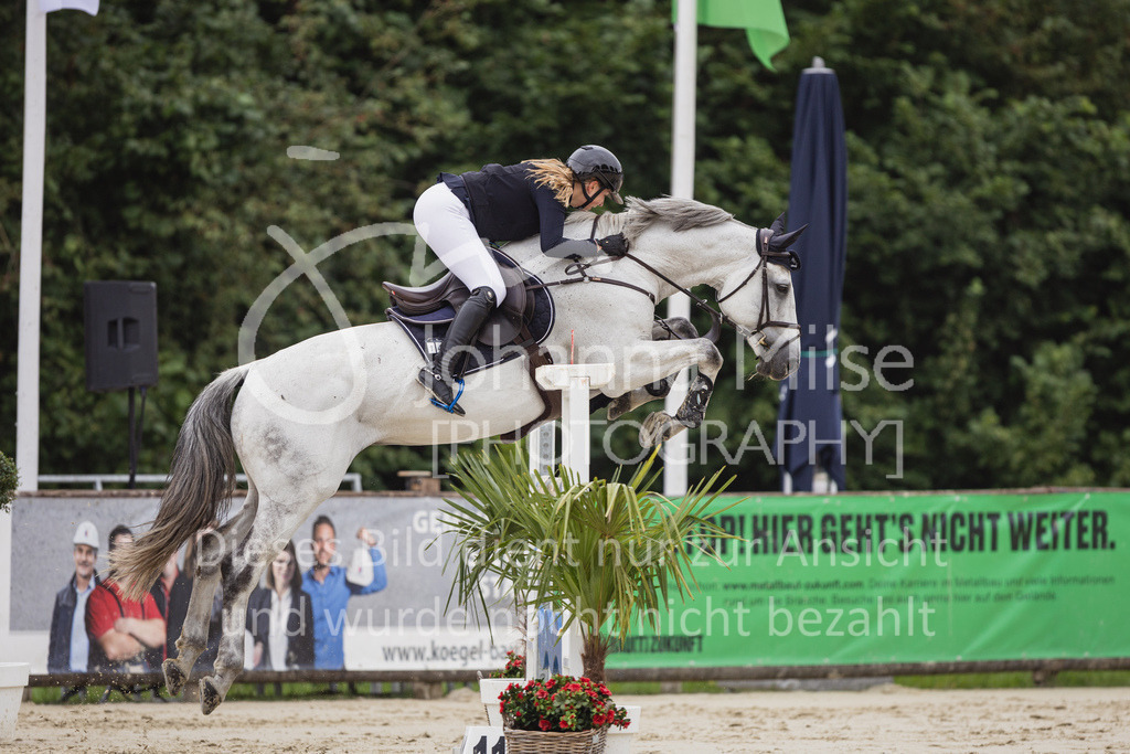 230730_BHO_M2-Spr_1-429 | Deine schönsten Turniermomente als professionelle Fotos! Entdecke hochwertige Pferdesport-Fotografie im Online-Shop. Jetzt Fotos finden & bestellen!