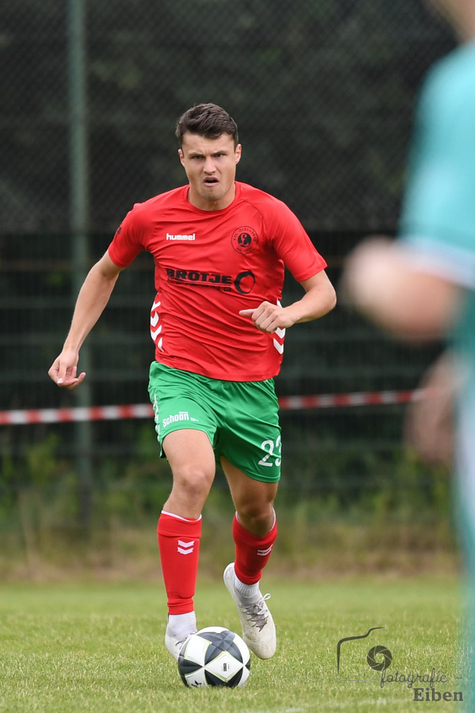 Sport-Duwe Cup | Sport-Duwe Cup Oldenburg; TuS Eversten (mint)-VFL Oldenburg (rot) am 05.07.2025 in Oldenburg (Sportanlage TuS Eversten), Photo: Philip Eiben 2025 - Realisiert mit Pictrs.com