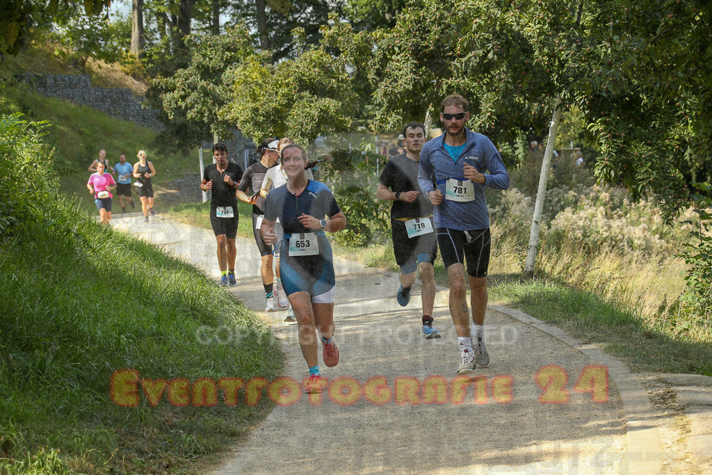 250824_1448_EX1_7622 | Sportfotografie im Rhein-Sieg Kreis, Köln, Bonn, NRW, Rheinland Pfalz, Hessen, etc. Unser Tätigkeitsfeld umfasst den Laufsport vom Volkslauf über den Marathon, Duathlon, Triathon bis zum Ultralauf wie Kölnpfad Ultra oder Schindertrail.