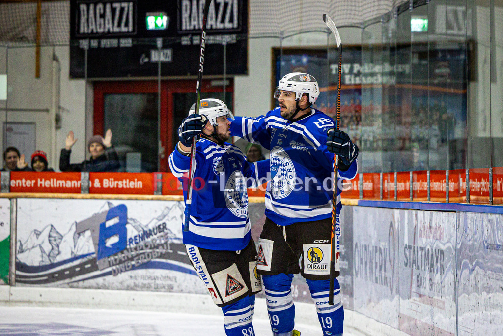 SC Forst NATURE BOYS gegen WANDERERS Germering | Eishockey Landesliaga Herren Gruppe A 2024/2025, SC Forst NATURE BOYS gegen WANDERERS Germering, 20241025,Torjubel Matthias MÜLLER (Nature Boyz 19),2024-10-25 in Peißenberg (Eisstadion Peißenberg), Tobias ESTERMAIER (Nature Boyz 88), Matthias MÜLLER (Nature Boyz 19)Copyright: WolfgangxLindner www.foto-lindner.de