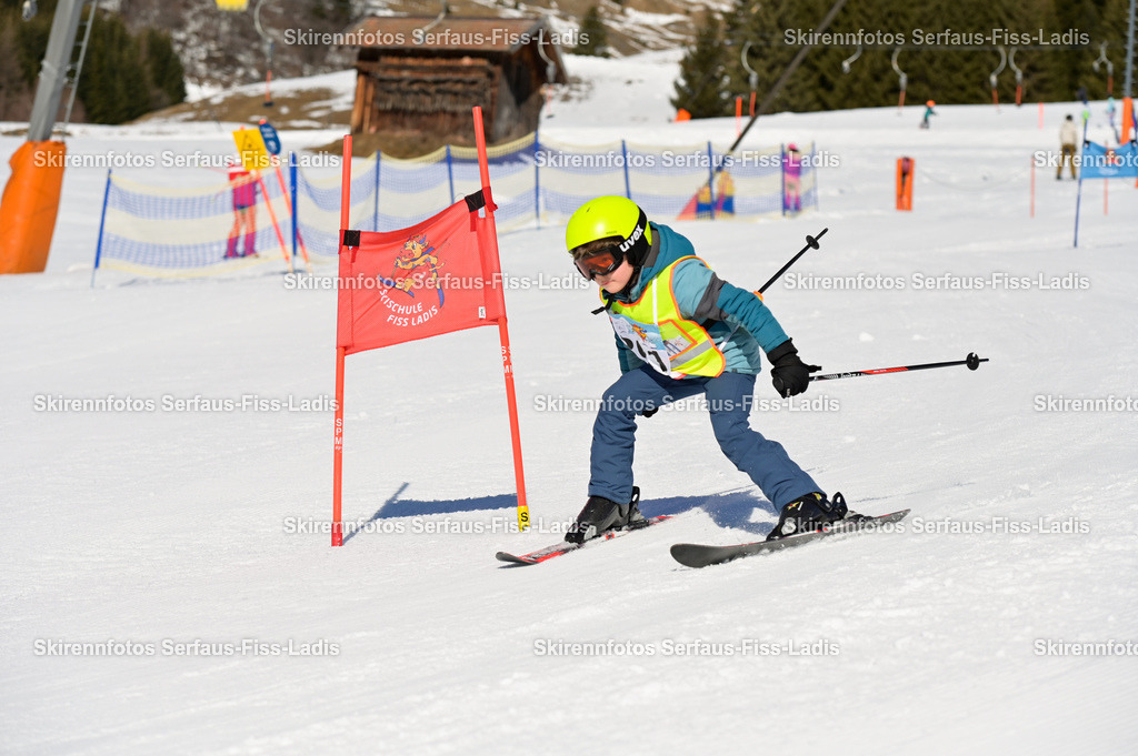 SRF_27.02.2026_206 | Skirennfotos,Serfaus,Fiss,Ladis,Kinderskirennen,Winter,Tirol,Oberland,skirace,SFL,feelfree,weil wir's genießen,ski,Ski,skifahren,Sonnenplateau, - Realisiert mit Pictrs.com