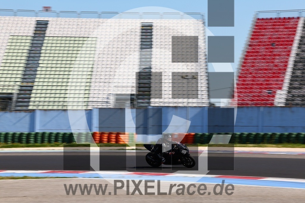 0069-20260404_08520 | Schöne Erinnerungen an spannende Momente - das festzuhalten ist unser Job. PIXELrace.de ist seit 2003 auf den Rennstrecken Europas unterwegs um die Action draußen beim Fahren und die wunderbare Stimmung imm Fahrerlager für euch einzufangen.