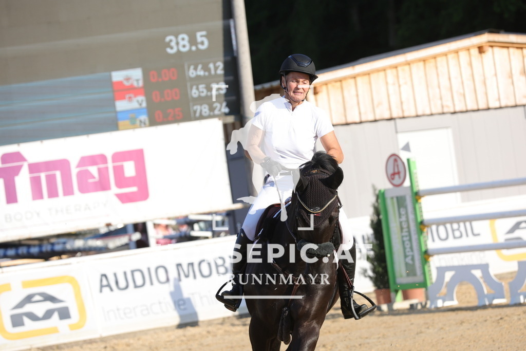 0P6A2382 | Willkommen bei Brunnmayr - Design & Fotografie – Ihrem Spezialisten für Reitturniere und Pferdeveranstaltungen in Oberösterreich, Salzburg und Bayern! Seit über 17 Jahren sind wir leidenschaftlich dabei.