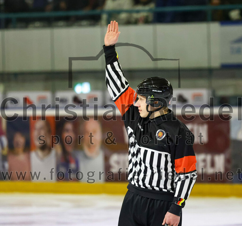 2023-02-19_011_TSV_Erding_gegen_VfE_Ulm-Neu-Ulm | Erding, Deutschland, 19.02.2023:
Eishockey, Bayernliga Meisterrunde Gruppe B 2022 / 2023, 5. Spieltag, TSV Erding gegen VfE Ulm/Neu-Ulm, Endergebnis: 

Foto: Christian Riedel / fotografie-riedel.net