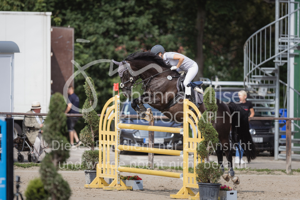 230624_PfSpTa_L-Spr-343 | Deine schönsten Turniermomente als professionelle Fotos! Entdecke hochwertige Pferdesport-Fotografie im Online-Shop. Jetzt Fotos finden & bestellen!