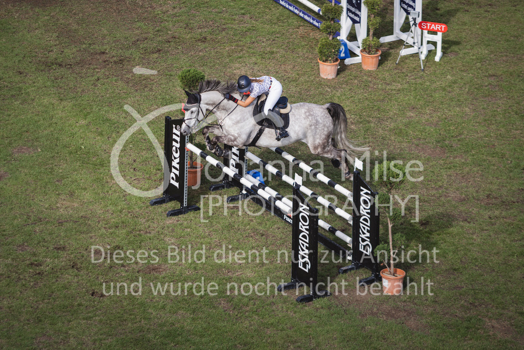 230715_LC_M2-SprmstAnf-725 | Deine schönsten Turniermomente als professionelle Fotos! Entdecke hochwertige Pferdesport-Fotografie im Online-Shop. Jetzt Fotos finden & bestellen!