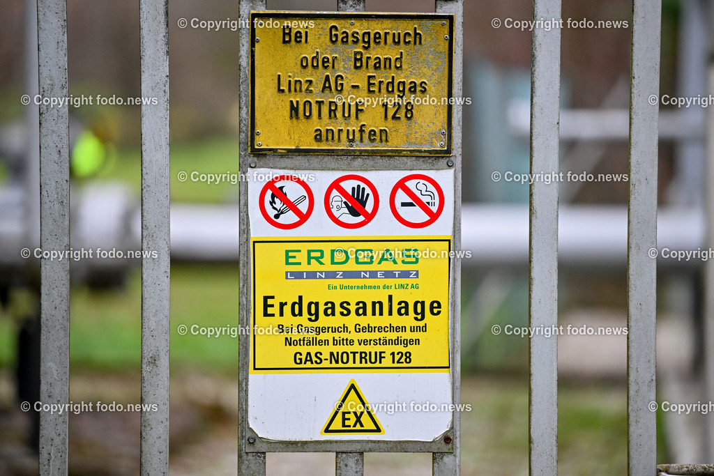 Gasknotenpunkt_ 13.12.2024-1 | 13.12.2024, Linz, AUT, Gasknotenpunkt Linz AG, Themenbild, im Bild Erdgasanlage, Gasknotenpunkt, Gas, Energie, Erdgas, Gasleitung, Knoten, Transport, Kuehlung, Gaskuehler, Gasverdichter, Verdichter, Leitung, Rohre, Ventile, Energiequellen, Wirtschaft und Finanzen, Branchen, Oel- und Gasversorgung