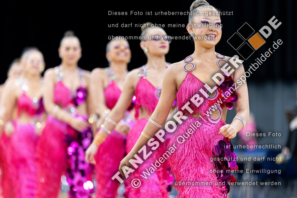 20240310-00057 | Hier finden Sie Tanz Bilder vom Latein und Standard Formationen tanzen. Sportbilder vom Tanzsport. Schöne Fotos und von Weltmeisterschaft, Europameisterschaft, Bundesliga, Regionalliga, Oberliga und Landesliga sowie von GOC Stuttgart, DanceComp, WM Bremen