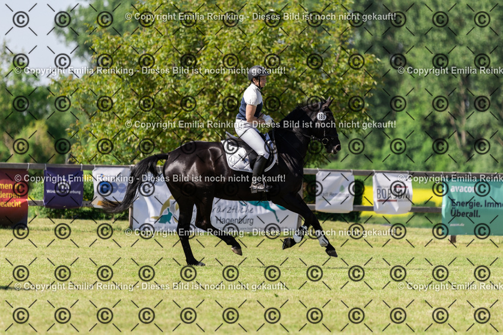 CL5A8970 | Emilia Reinking Fotografie - Realisiert mit Pictrs.com