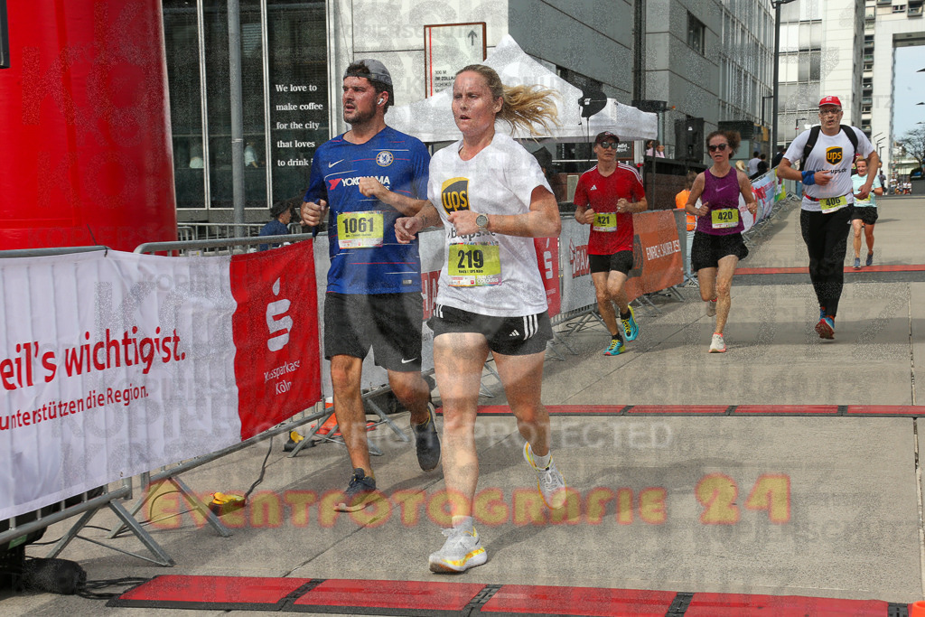 250920_1326_EX1_4604 | Sportfotografie im Rhein-Sieg Kreis, Köln, Bonn, NRW, Rheinland Pfalz, Hessen, etc. Unser Tätigkeitsfeld umfasst den Laufsport vom Volkslauf über den Marathon, Duathlon, Triathon bis zum Ultralauf wie Kölnpfad Ultra oder Schindertrail.