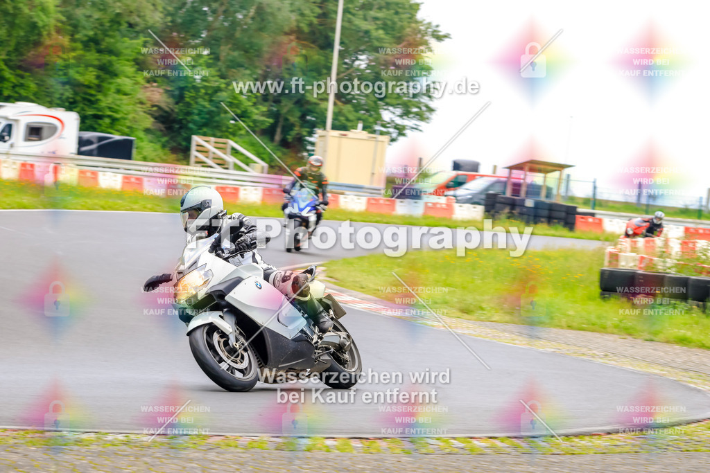 VBK-7791 | Hier findet Ihr Bilder von Touristenfahrten auf der Nürburgring Nordschleife oder von anderen Veranstaltungen die ich besucht habe. Viel Spass beim Durch Schauen 