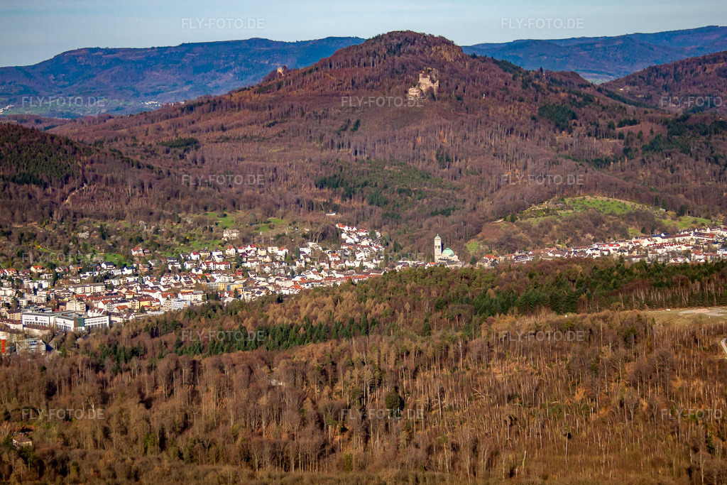 Luftbild: Altes Schloß in Baden-Baden im Bundesland Baden-Württemberg in Deutschland. Foto: IMG_56380.jpg vom 14.04.2013 durch Werner Riehm/FLY-FOTO.de