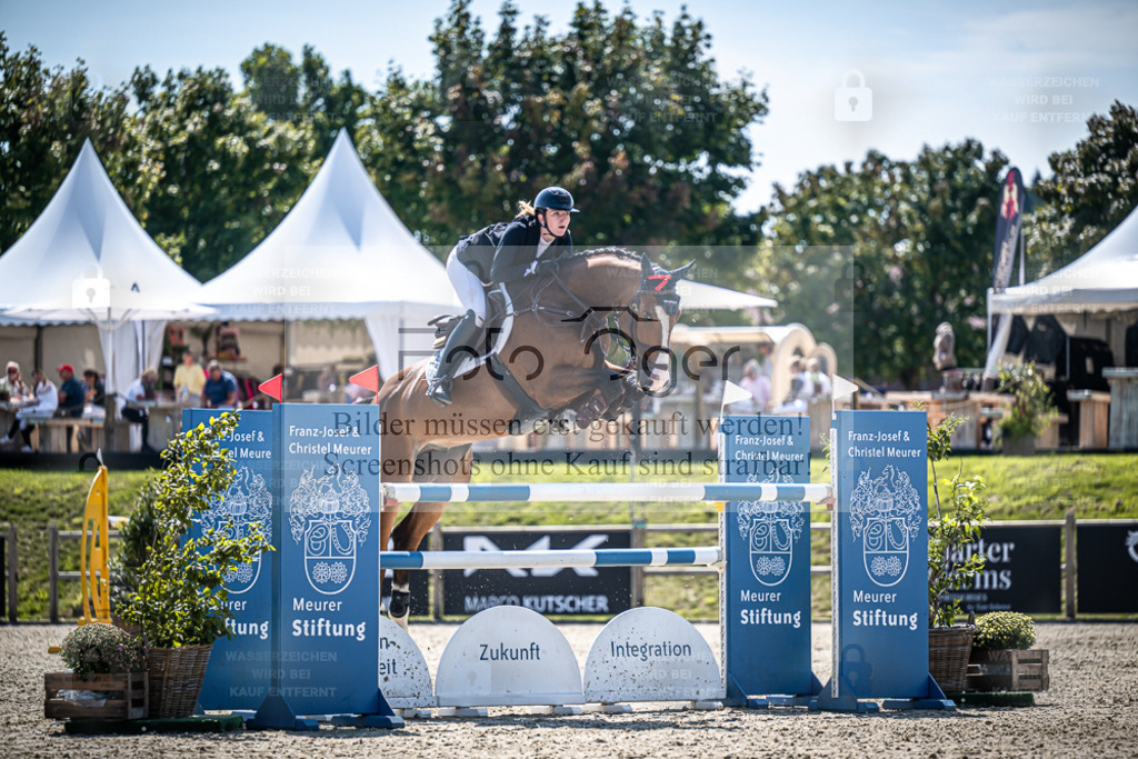 DOS_5274 | Entdecke hochwertige Reitturnierfotos von Foto Oger. Professionell, emotional und authentisch – jetzt Lieblingsmomente im Shop bestellen. - Realisiert mit Pictrs.com
