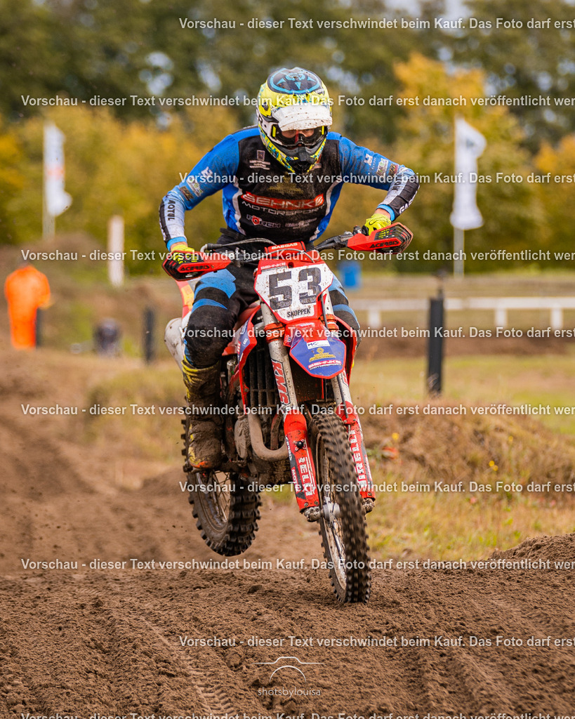 10_05_Dreetz-4161 | Sportfotografin aus Berlin-Brandenburg mit Fokus auf Motocross. Ich halte deine sportliche Leistung und echte Emotionen auf und neben der Strecke professionell fest. Entdecke die Fotos von deinem Rennen und bestelle sie direkt hier im Shop.