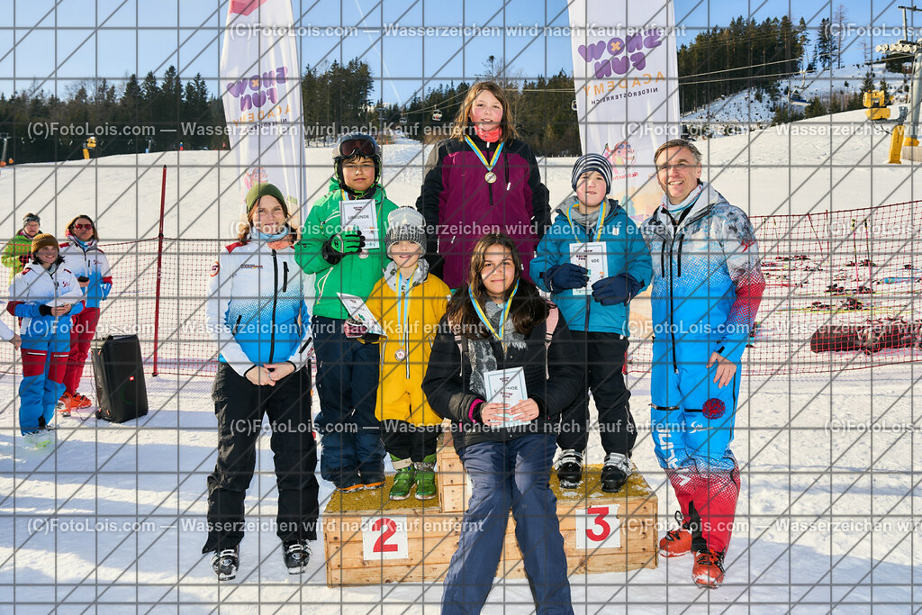 ALP7142_SchiSchule Haginger_Siegerehrung | (C)FotoLois.com, Alois Spandl, Semester-Schikurs der Schischule HAGINGER in Mitterbach/Gemeindealpe, Fr 10. Februar 2023.