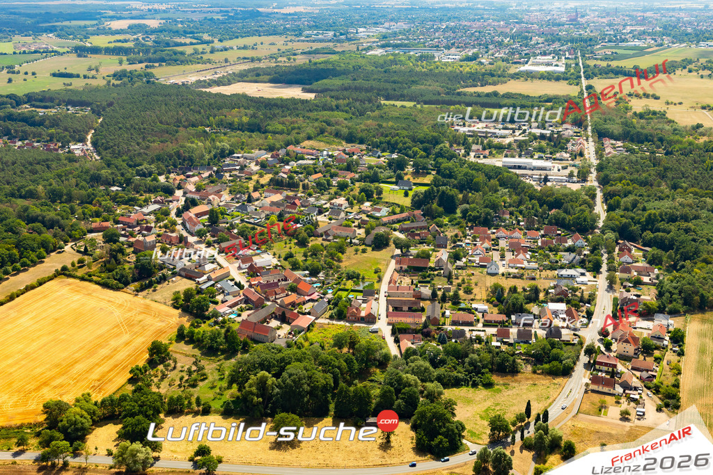 Die Luftaufnahme Borstel - Stendal wurde 2022 vom Flugzeug aus (keine Drohne) erstellt. Hohe Auflösung -für große Poster und Wandbilder geeignet - Garantiert!