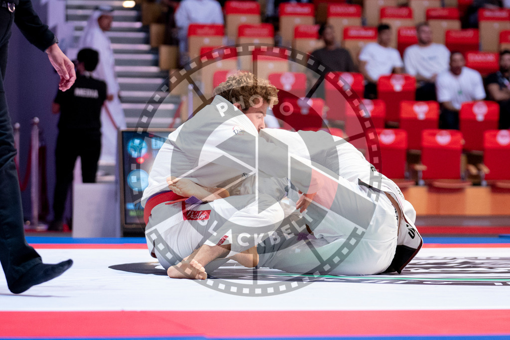 20231108PBB1866 | Fighters compete during the AJP World Professional Championship in the Mubadala Arena in Abu Dhabi, Arab United Emirates, on November 8, 2023.