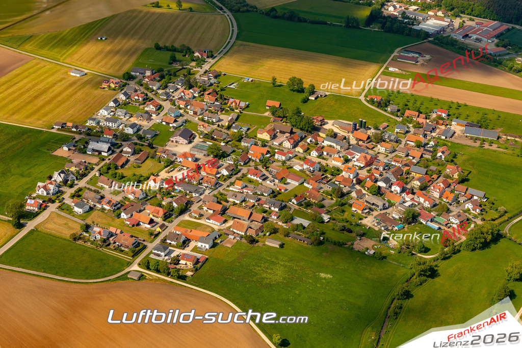 Das Luftbild zeigt : Schwarzach Pyrbaum - Die Luftaufnahme wurde 2024 vom UL-Flugzeug aus erstellt ( keine Drohne ) - Hochauflösende Luftaufnahme - Für grossformatige Ausdrucke geeignet. Die Geschenkidee !Mit Lizenz und Bildrechte bestellbar