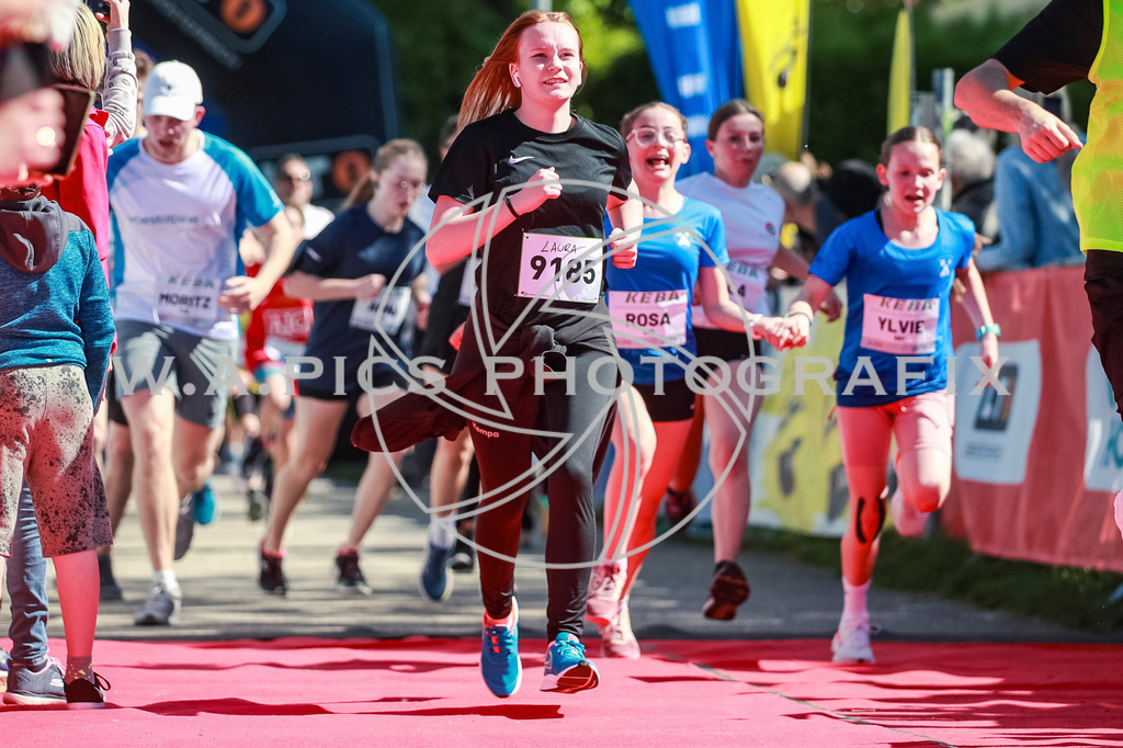 ..... | LINZ,AUSTRIA,27.April 25, Int. 3 Brückenlauf Linz  , Image shows: Photo: WAPICS / Manuel Binder