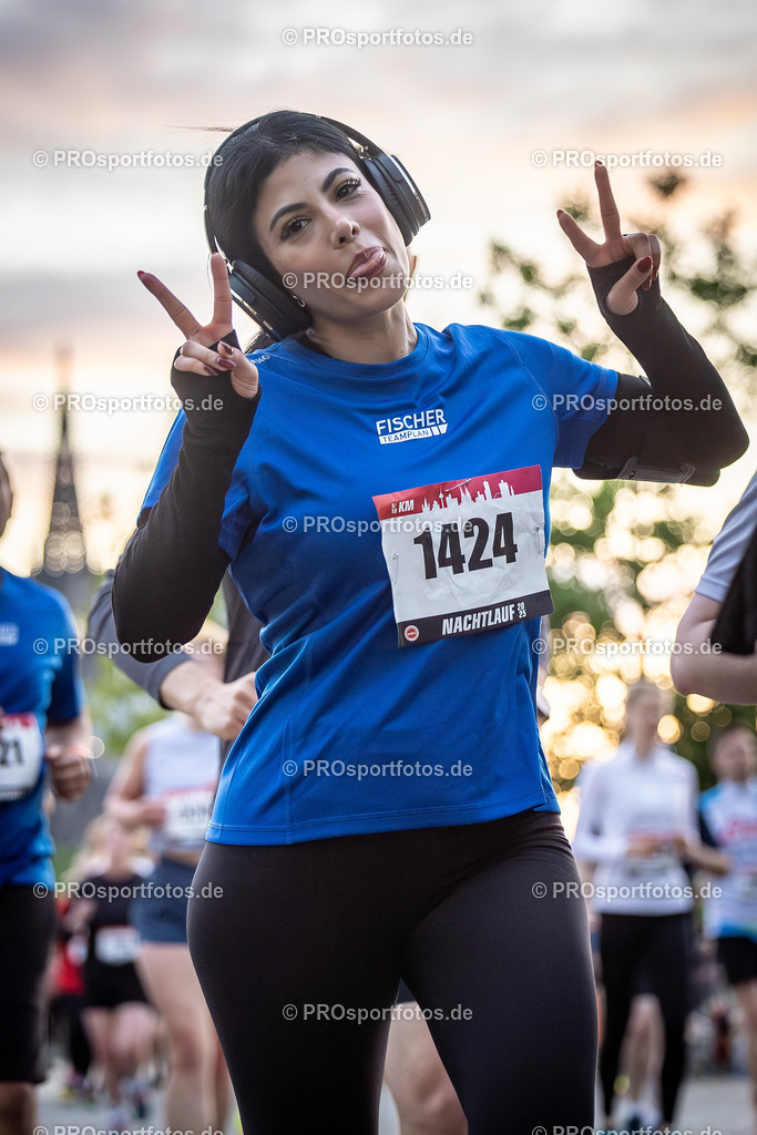 22. ASV Nachtlauf; Koeln, 28.05.25 | Impressionen vom 22. ASV Nachtlauf am 28.05.25 am Tanzbrunnen in Koeln. Foto: BEAUTIFUL SPORTS/Leah Kohring