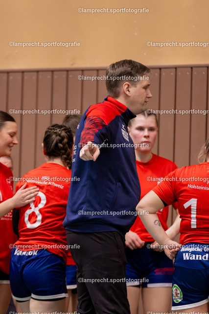 Handball I Damen I Saison 2025-2026 I Verbandsliga Süd I 15. Spieltag I HSG Kalkberg 06 - HSG Holsteinische Schweiz 228 | Sönke Frey (Trainer, HSG Holsteinische Schweiz) - Realisiert mit Pictrs.com