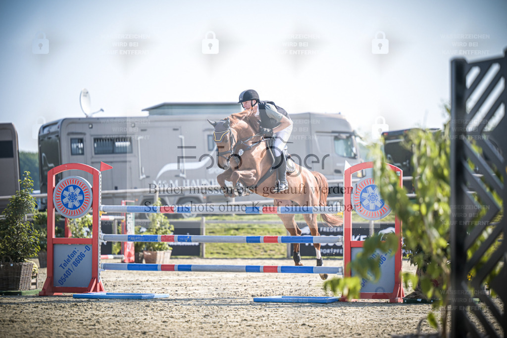 DOS_0831 | Entdecke hochwertige Reitturnierfotos von Foto Oger. Professionell, emotional und authentisch – jetzt Lieblingsmomente im Shop bestellen. - Realisiert mit Pictrs.com