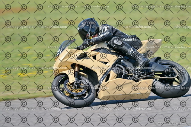 26BT01-1570 | 096 - Realisiert mit Pictrs.com
