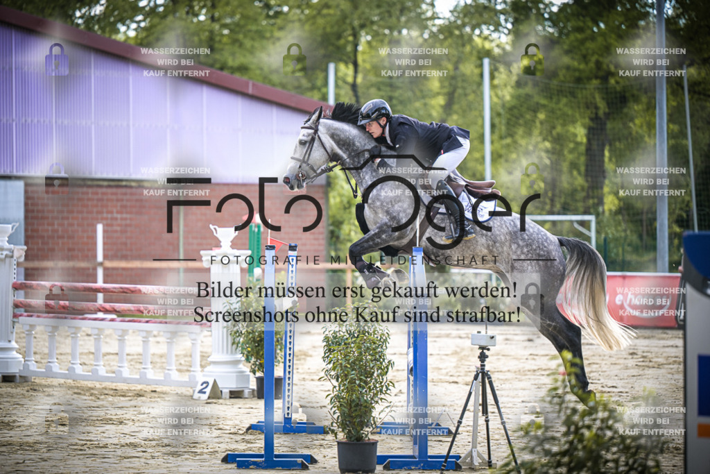 DOS_3151 | Entdecke hochwertige Reitturnierfotos von Foto Oger. Professionell, emotional und authentisch – jetzt Lieblingsmomente im Shop bestellen.Deutschlandweite Turnierfotografie. - Realisiert mit Pictrs.com