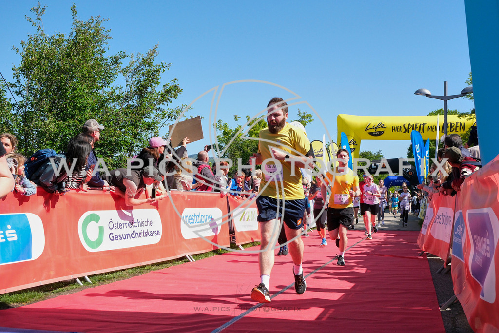 ..... | LINZ,AUSTRIA,27.April 24, Int. 3 Brückenlauf Linz  , Image shows: Photo: WAPICS / Michael ring