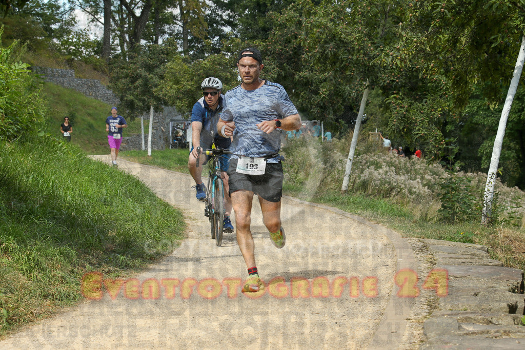 250824_1253_EX1_0868 | Sportfotografie im Rhein-Sieg Kreis, Köln, Bonn, NRW, Rheinland Pfalz, Hessen, etc. Unser Tätigkeitsfeld umfasst den Laufsport vom Volkslauf über den Marathon, Duathlon, Triathon bis zum Ultralauf wie Kölnpfad Ultra oder Schindertrail.