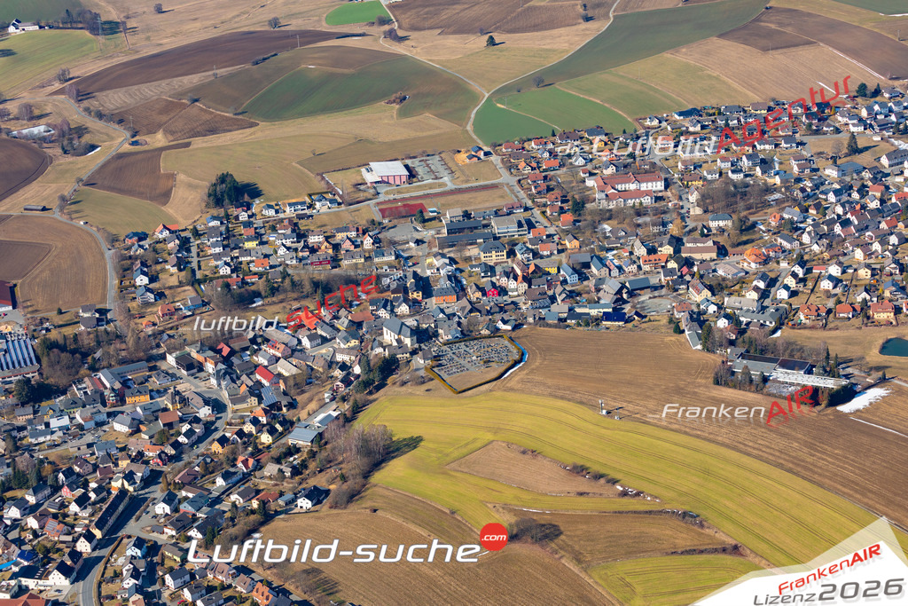 Das Luftbild der Stadt Marktleugast wurde 2019 vom Flugzeug heraus erstellt (keine Drohne) Aufnahmehöhe ca.400 Meter- hohe Auflösung- beste Druck-Qualität garantiert!