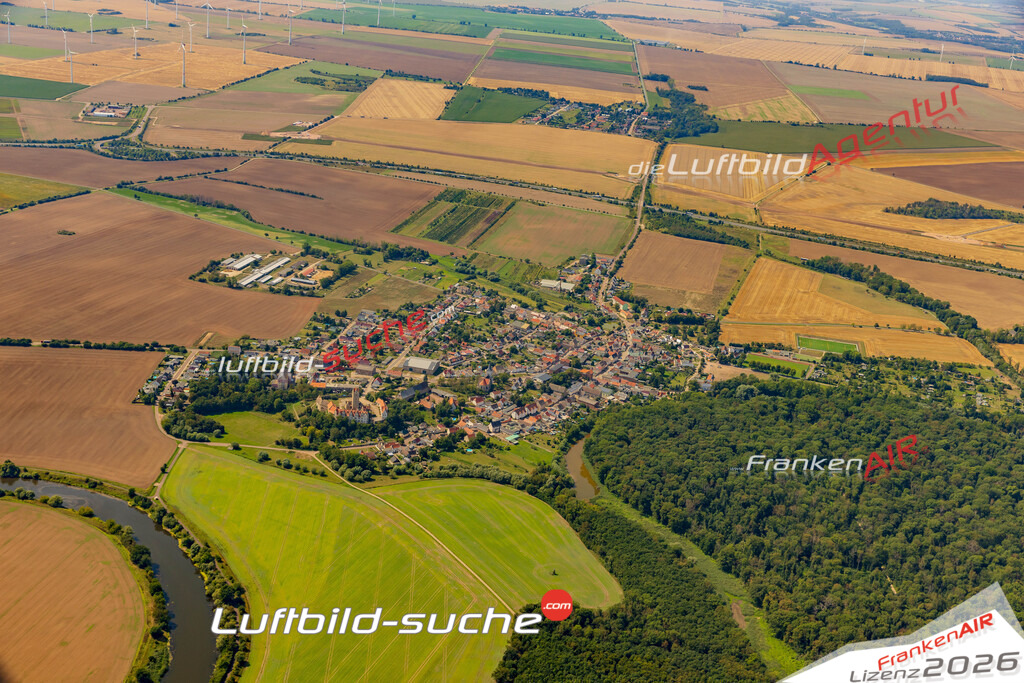 Luftbild der Stadt Plötzkau - Die Luftaufnahme wurde 2025 vom UL-Flugzeug heraus erstellt ( keine Drohne ) - Hochauflösende Luftaufnahme - für professionelle Ausdrucke geeignet. Die Geschenkidee !Hier alle&nbsp;Infos zur Lizenzierung der LuftaufnahmeWir fliegen auch dieses Jahr wieder in Ihre Region um Luftbilder zu erstellen.- Luftbild anfragen