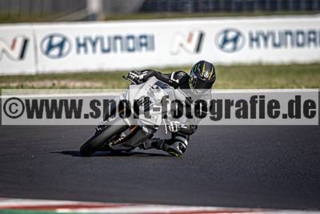 pube2777 | Professionelle Fotos von Sportveranstaltungen, aber auch Hochzeiten und anderen Events. - Realisiert mit Pictrs.com