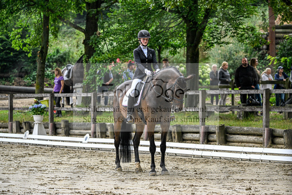 Bissendorfer Reitertage | Entdecke hochwertige Reitturnierfotos von Foto Oger. Professionell, emotional und authentisch – jetzt Lieblingsmomente im Shop bestellen. - Realisiert mit Pictrs.com