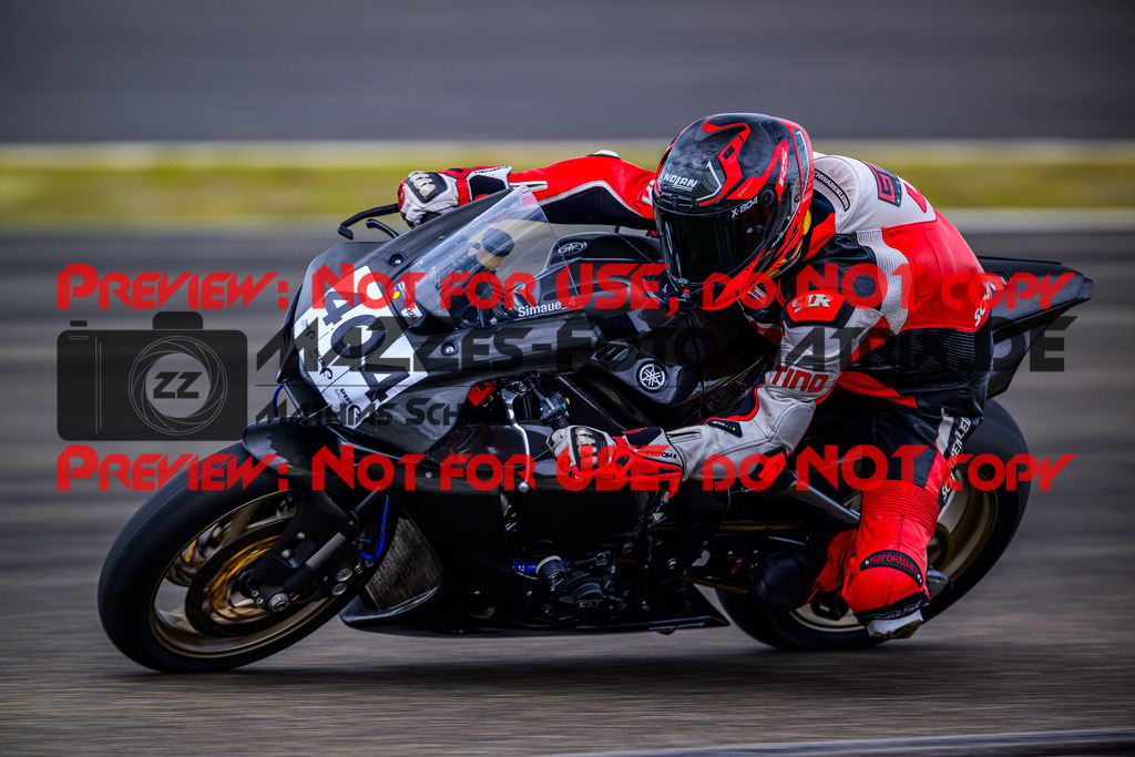 MaZZes_Fotomatrix_20250527_6007705_5961 | WEISS