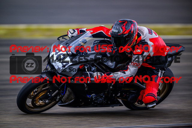 MaZZes_Fotomatrix_20250527_6007705_5961 | WEISS