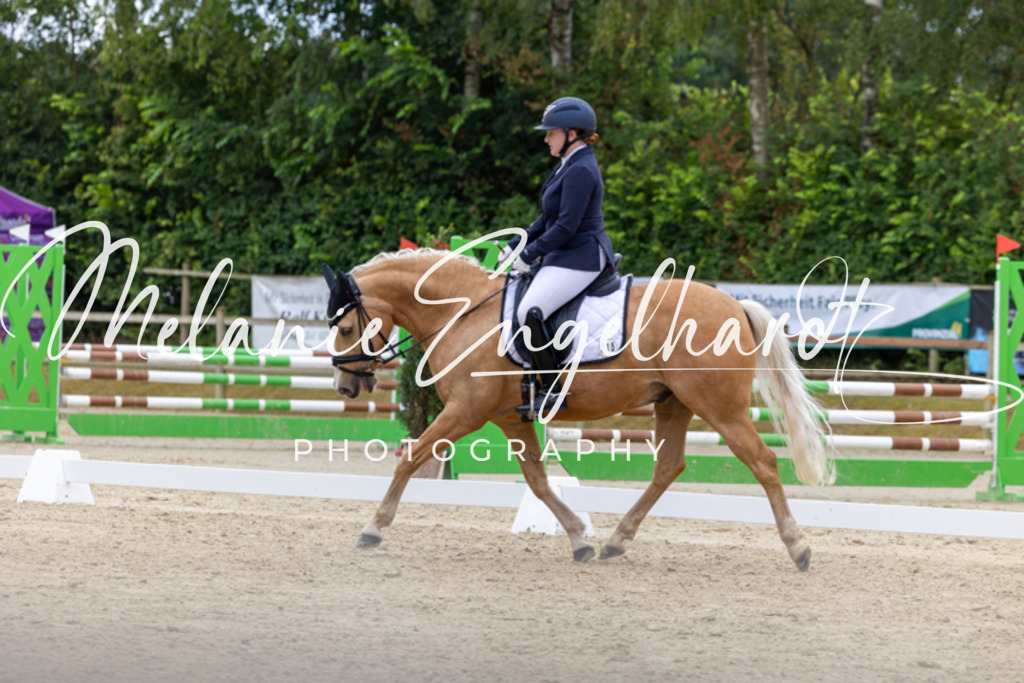 7I8A4375 | melanie-engelhardt-photography - Realisiert mit Pictrs.com