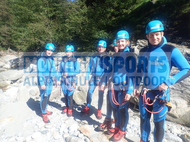 PC020001 | Bestelle die Bilder deines Berg- oder Wasser-Abenteuers mit Mountain Sports bequem von zu Hause aus direkt über unseren Online Fotoshop von pictrs.com. - Realisiert mit Pictrs.com