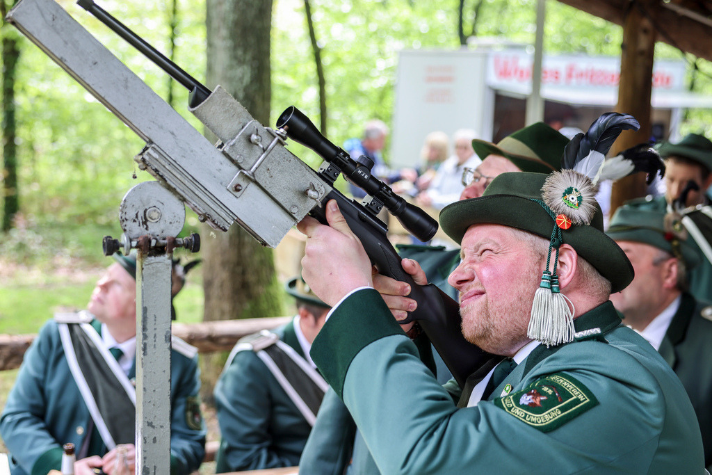 top-top.de 240505-030 | Foto, Video, Fotografie, Videografie, Fotobox, DJ, Discjockey, Musik, Musikbox, Veranstaltung, Photobooth, Amazon, Ebay, Buchtipp, Bestseller, Autor, Verlag, Buch, Wesel, Hamminkeln, NRW, Dinslaken, Rees, Drohne, Hochzeit, Party, Fotobox, Wesel, Fotograf