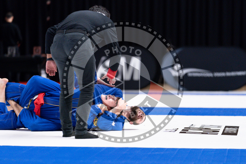 20241013PBB5377 | Athletes compete during the AJP Tour Europe Continental Jiu-Jitsu Amateurs & Masters Championship on October 13, 2024 in Almere near Amsterdam, Netherlands. © Chiara Dazi / photoblackbelt