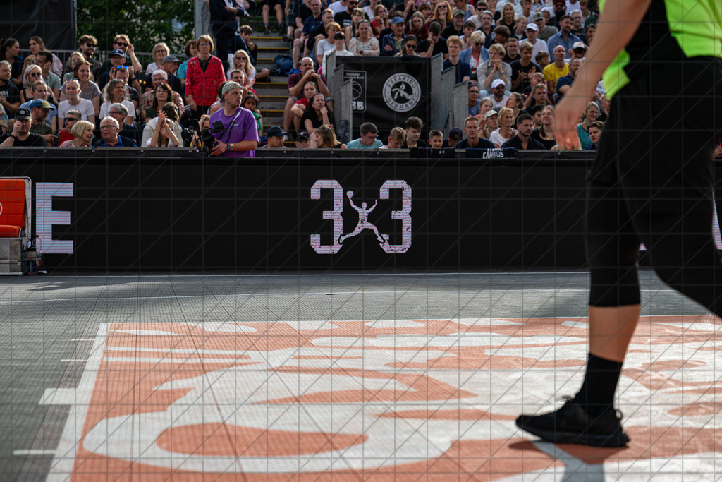 DIE FINALS 2025 | Dt. Meisterschaft 3x3   | Spiel um Platz 3. Der Stamm (orange) vs. Der Stamm underdogs (black) //  02.08.25: DIE FINALS 2025 | Dt. Meisterschaft 3x3   / Dresden / Deutschland  //   CREDIT:www.bullenfotos.de, Martin König, Hörner Weg 40, D-49078 Osnabrück, +4917663732967 // Nutzung und Weitergabe nur zu den vereinbarten Zwecken. Presseanfragen an Ersteller. Alle Rechte beim Ersteller. Honorierung nach MFM. - Realisiert mit Pictrs.com