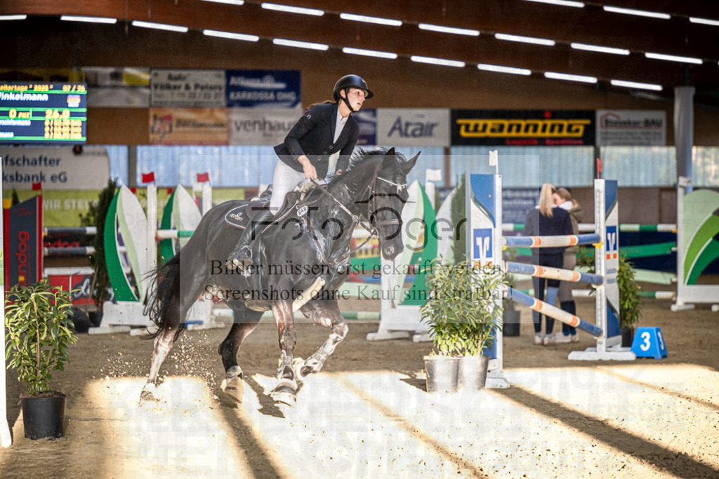 DOS_3206 | Entdecke hochwertige Reitturnierfotos von Foto Oger. Professionell, emotional und authentisch – jetzt Lieblingsmomente im Shop bestellen.Deutschlandweite Turnierfotografie. - Realisiert mit Pictrs.com
