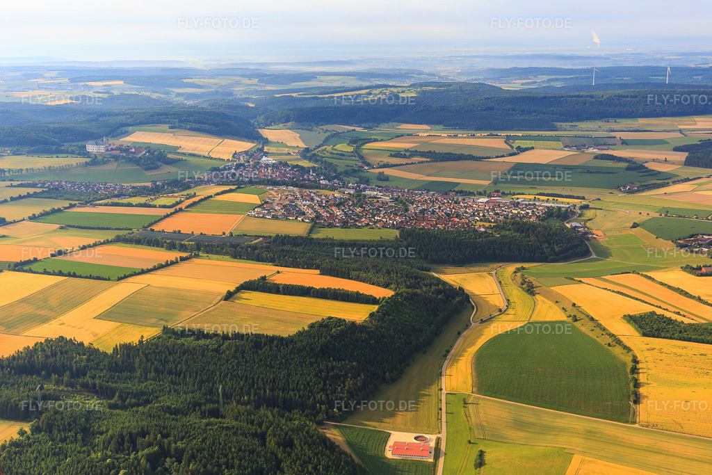 Luftbild: Ortsansicht aus Norden in Neresheim im Bundesland Baden-Württemberg in Deutschland. Foto: IMG_101607.jpg vom 08.07.2017 durch Werner Riehm/FLY-FOTO.de