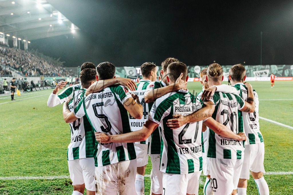 SC Preußen Münster - Fortuna Düsseldorf 1895 | Das ist die Fotodatenbank für authentische Sportfotografie aus Münster: Markus Paletta fotografiert Teams, Sportler:innen, Kinder, Events & Unternehmen. - Realisiert mit Pictrs.com