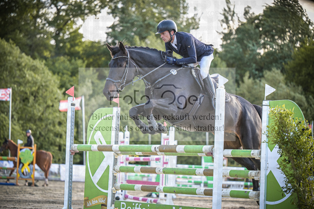 DOS_1010 | Entdecke hochwertige Reitturnierfotos von Foto Oger. Professionell, emotional und authentisch – jetzt Lieblingsmomente im Shop bestellen.Deutschlandweite Turnierfotografie. - Realisiert mit Pictrs.com